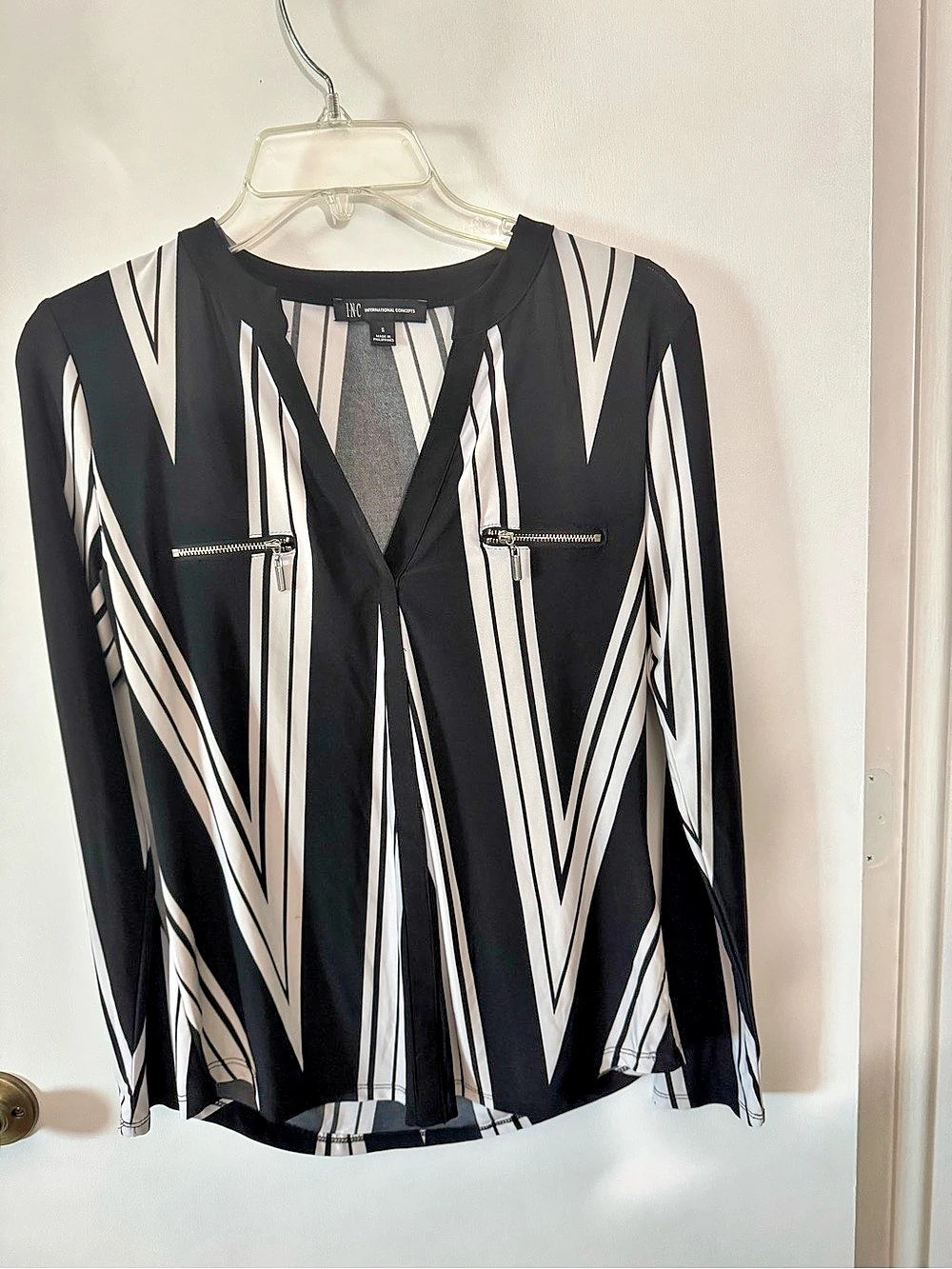 INC International Concepts Geometric Zip Pocket Blouse in Black & White Size S